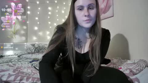 Snapshot of emma_just chatting on 10-15-25, 07:36 emma_just online show from 10-15-25, 07:36