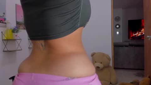 whises lits        online show from 11-24-25, 02:06