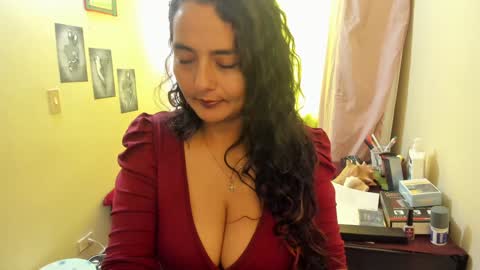 Snapshot of emma_luxy chatting on 12-21-24, 01:10 emma luxy online show from 12-21-24, 01:10