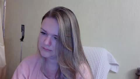 emma_misty_ online show from 09-30-25, 03:17