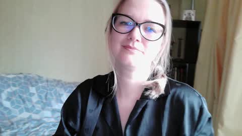 emma_misty_ online show from 10-21-25, 07:53