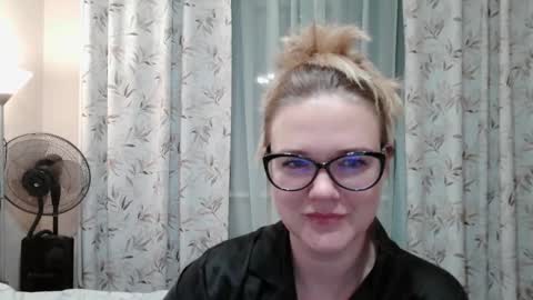 emma_misty_ online show from 12-03-25, 05:22