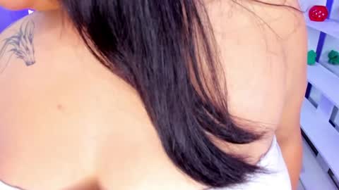 Snapshot of emma_monserratt chatting on 05-29-26, 11:41 Emma Monserratt online show from 05-29-26, 11:41