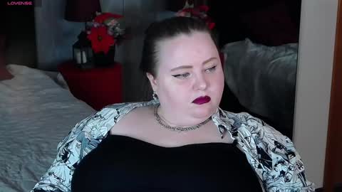 Snapshot of emma_razoom chatting on 12-17-24, 10:34 Emma Razumovskaya online show from 12-17-24, 10:34