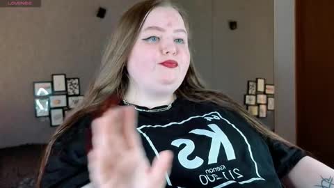 Snapshot of emma_razoom chatting on 10-20-25, 05:46 Emma Razumovskaya online show from 10-20-25, 05:46