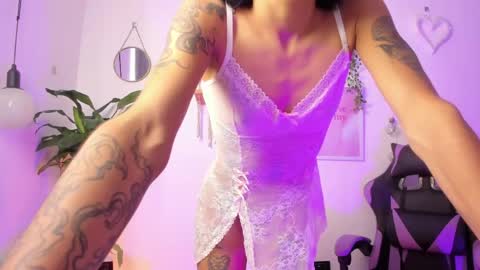 Snapshot of emma_rinaldi_ chatting on 04-15-26, 02:35 Emma online show from 04-15-26, 02:35