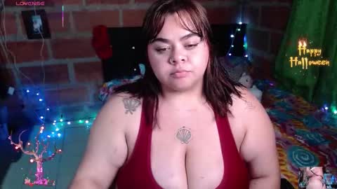 Snapshot of emma_ruiiz_ chatting on 10-21-25, 01:28 emma online show from 10-21-25, 01:28