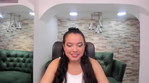 Snapshot of emma_sky_ chatting on 05-21-26, 04:03 Emma online show from 05-21-26, 04:03