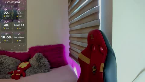 EMMA  online show from 04-12-26, 01:05