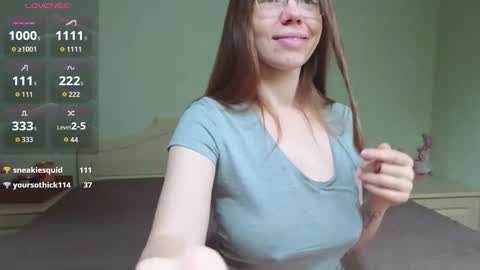 Snapshot of emma_stardust_ chatting on 11-28-25, 03:53 Emma-milky-tits online show from 11-28-25, 03:53