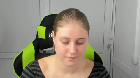 Emma online show from 07-28-26, 11:17