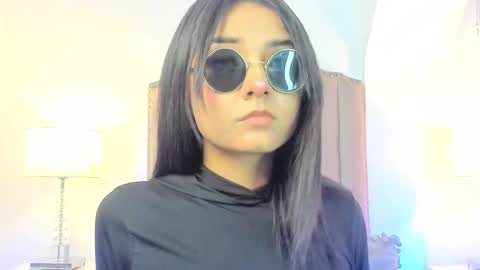 Snapshot of emma_torres__ chatting on 01-07-25, 12:31 Ema online show from 01-07-25, 12:31