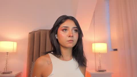 Snapshot of emma_torres__ chatting on 01-21-25, 11:46 Ema online show from 01-21-25, 11:46