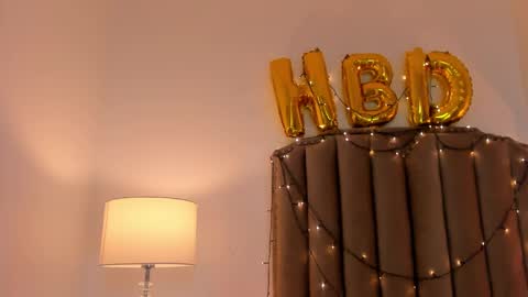 Snapshot of emma_torres__ chatting on 02-04-25, 03:15 Ema online show from 02-04-25, 03:15