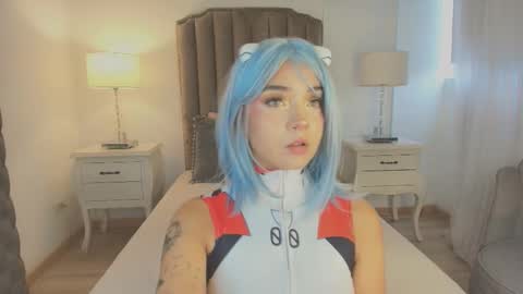 Snapshot of emma_torres__ chatting on 10-13-25, 12:16 Ema online show from 10-13-25, 12:16