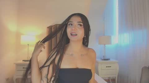 Snapshot of emma_torres__ chatting on 11-18-25, 11:58 Ema online show from 11-18-25, 11:58