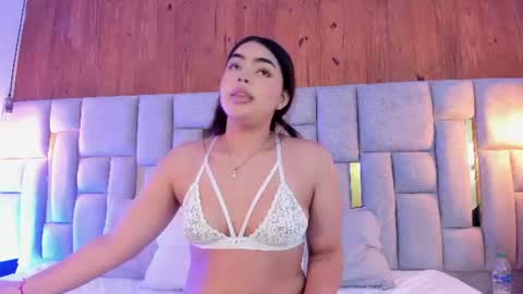 emma_valenciia online show from 06-20-26, 04:59