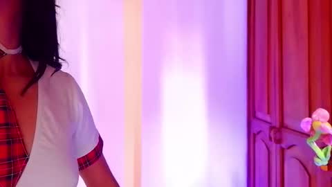 Emma web online show from 10-15-25, 04:40