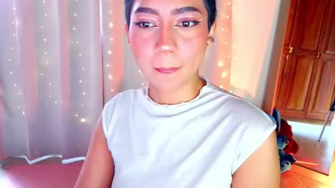 Emma web online show from 03-06-26, 05:42