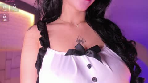 Snapshot of emma_woods__ chatting on 12-14-24, 12:23 emma_woods__ online show from 12-14-24, 12:23