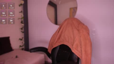 Snapshot of emma_woods__ chatting on 12-28-24, 03:15 emma_woods__ online show from 12-28-24, 03:15