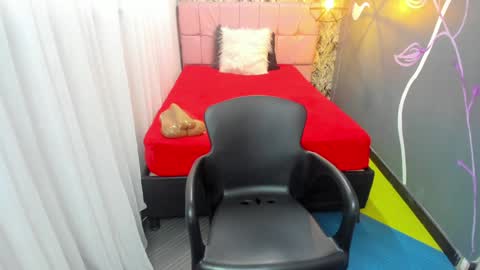 Emma Evans online show from 12-26-24, 02:59