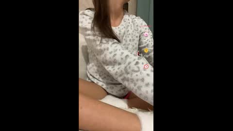 Emma 31487 online show from 10-28-25, 04:42