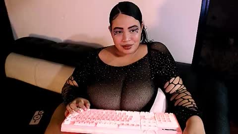 emmacamille2 online show from 10-15-25, 06:57