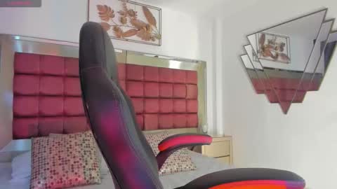 Emma  online show from 11-23-25, 05:57