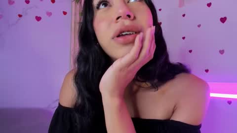 Snapshot of emmaclark_1 chatting on 09-10-25, 08:42 emmaclark_1 online show from 09-10-25, 08:42