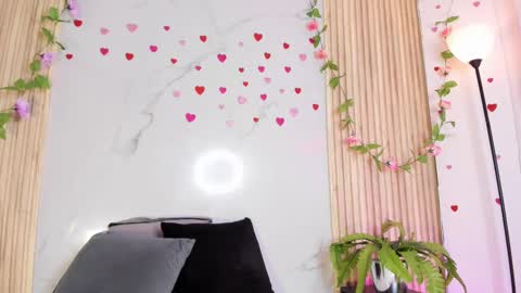 Snapshot of emmaclark_1 chatting on 09-20-25, 09:49 emmaclark_1 online show from 09-20-25, 09:49