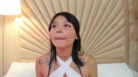 Snapshot of emmaduff_ chatting on 03-07-25, 07:19 online show from 03-07-25, 07:19