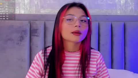 Snapshot of emmaduff_ chatting on 09-23-25, 12:08 online show from 09-23-25, 12:08