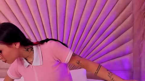 Snapshot of emmaduff_ chatting on 09-24-25, 11:24 online show from 09-24-25, 11:24