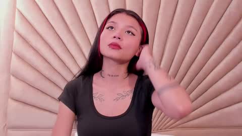 Snapshot of emmaduff_ chatting on 10-15-25, 11:54 online show from 10-15-25, 11:54