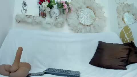 Emma Duque online show from 07-04-26, 06:03