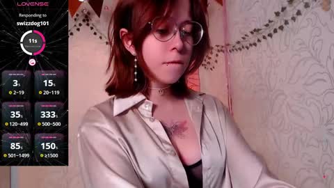 Snapshot of emmae__ chatting on 01-04-25, 09:32 Emma online show from 01-04-25, 09:32