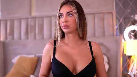 Emma online show from 07-25-26, 06:33