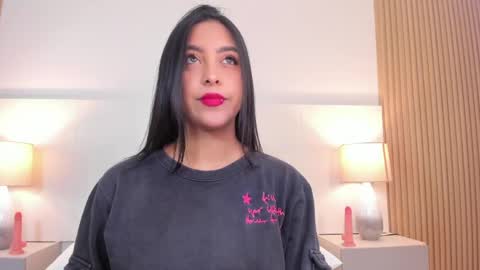 emmaespencer  online show from 04-24-26, 11:23