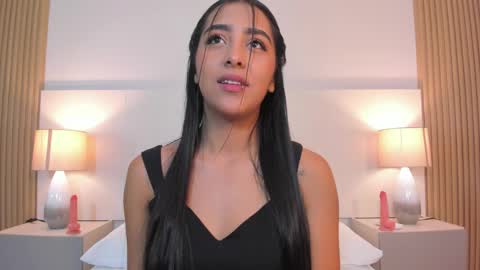 emmaespencer  online show from 04-25-26, 11:35