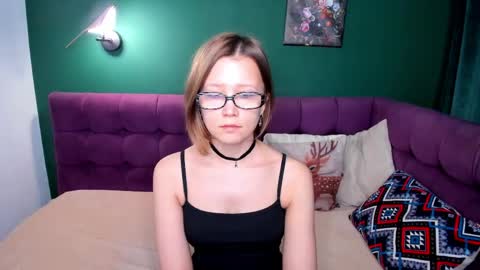 Emma 3 online show from 05-02-26, 01:32