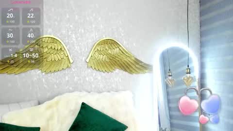 Snapshot of emmaferrary chatting on 11-10-25, 11:04 Emma Ferrary online show from 11-10-25, 11:04