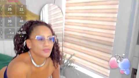 Snapshot of emmaferrary chatting on 11-13-25, 08:52 Emma Ferrary online show from 11-13-25, 08:52