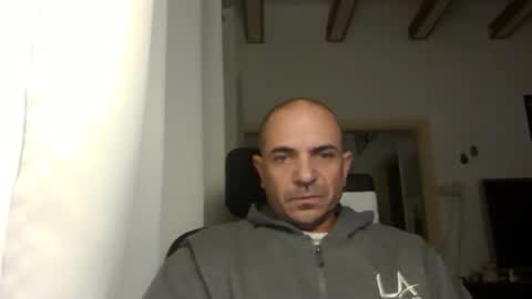 Ariel online show from 12-18-24, 03:47