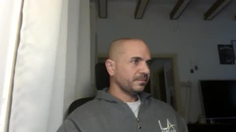 Ariel online show from 12-28-24, 07:55