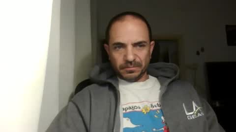 Ariel online show from 03-12-25, 03:24