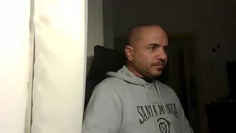 Snapshot of emmagold123 chatting on 02-10-26, 04:27 Ariel online show from 02-10-26, 04:27