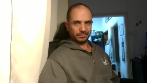 Snapshot of emmagold123 chatting on 02-15-26, 11:34 Ariel online show from 02-15-26, 11:34