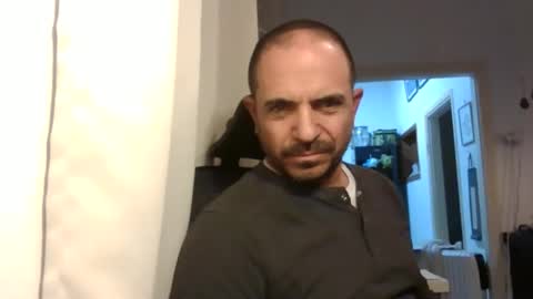 Snapshot of emmagold123 chatting on 02-17-26, 06:58 Ariel online show from 02-17-26, 06:58