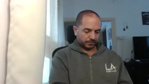 Snapshot of emmagold123 chatting on 02-18-26, 07:04 Ariel online show from 02-18-26, 07:04